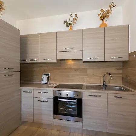 דירה With Garden And Parking בלאג'יו