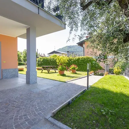 דירה With Garden And Parking *
