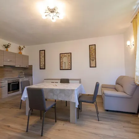 With Garden And Parking *