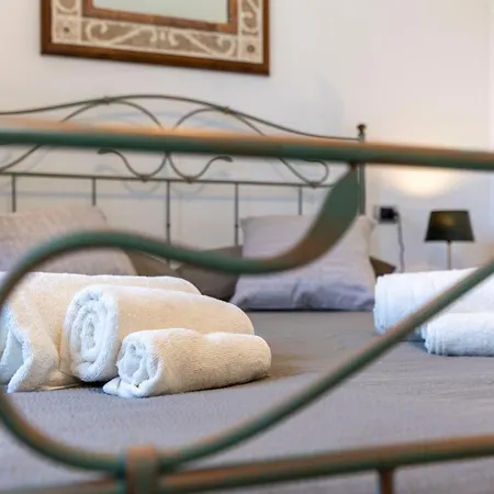 With Garden And Parking 公寓 *