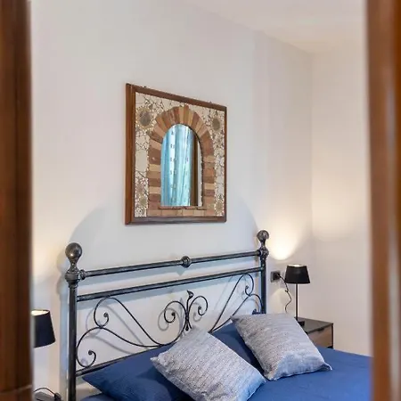 With Garden And Parking 公寓 *