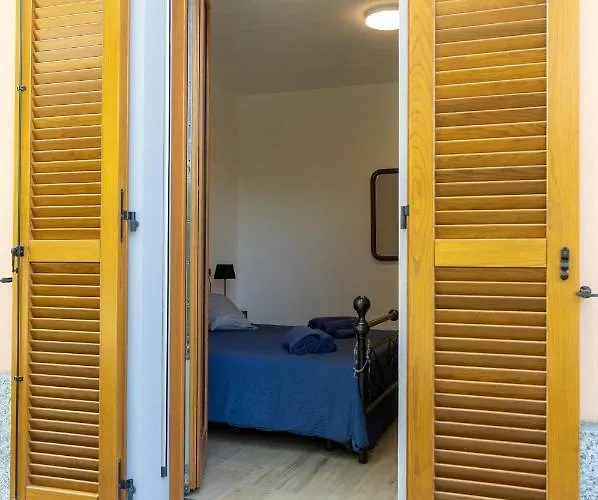 With Garden And Parking Apartment *