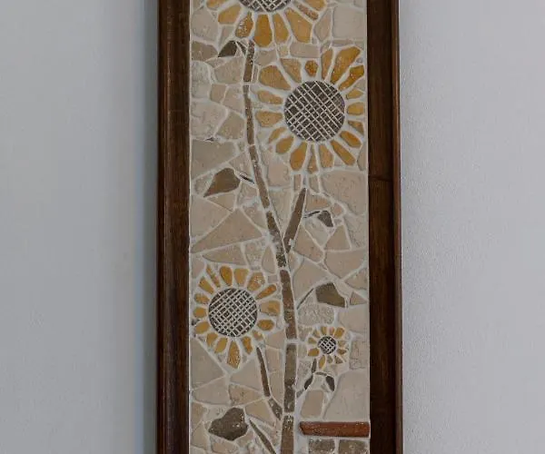 With Garden And Parking * בלאג'יו