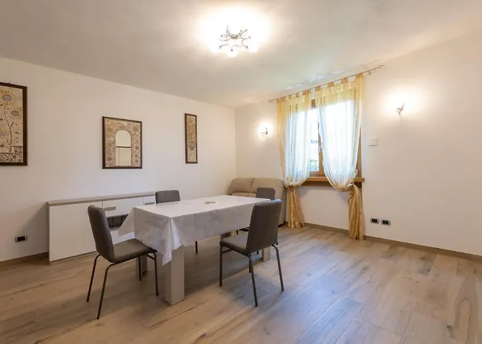 דירה With Garden And Parking *