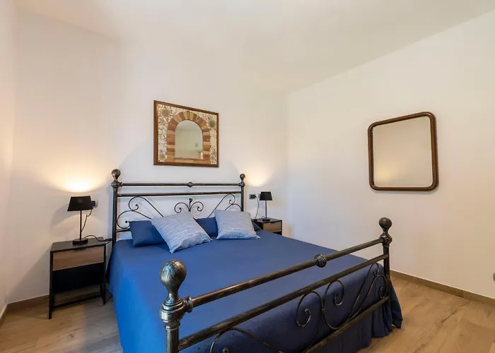 With Garden And Parking *