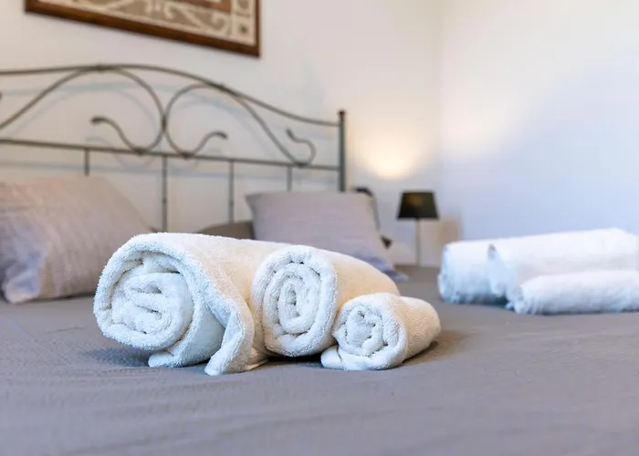 With Garden And Parking דירה בלאג'יו