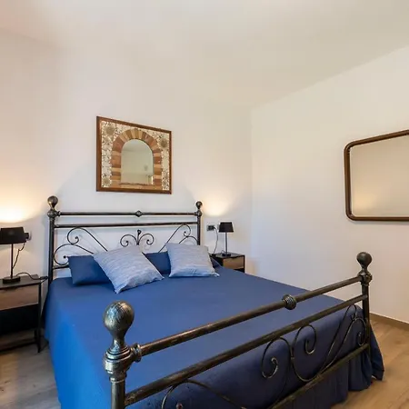 With Garden And Parking *