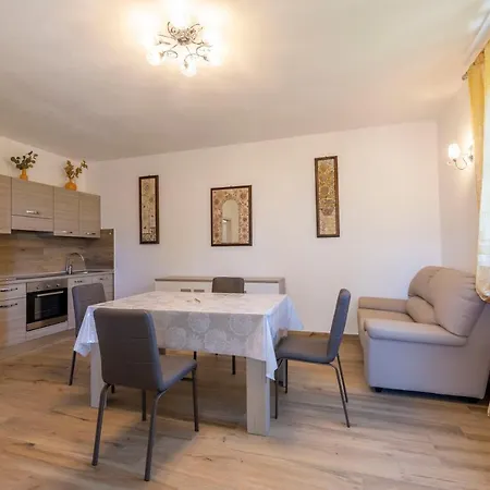 Appartement With Garden And Parking